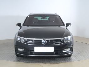 Volkswagen Passat - 2021