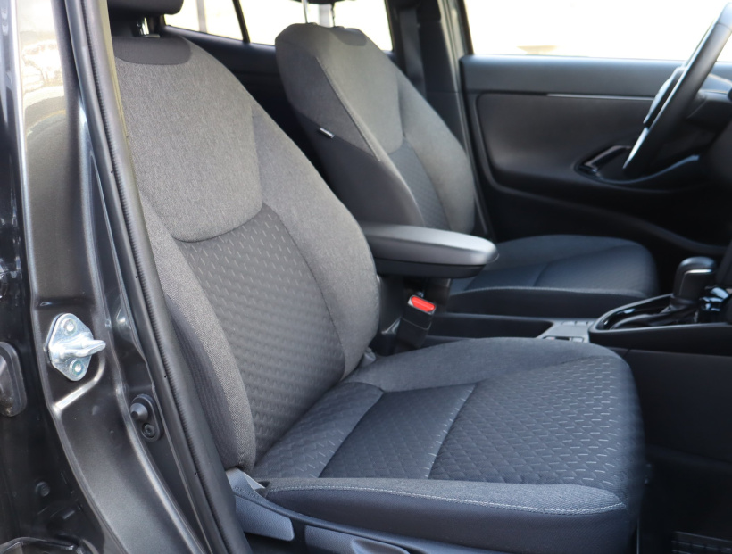 Toyota Yaris Cross, 2025