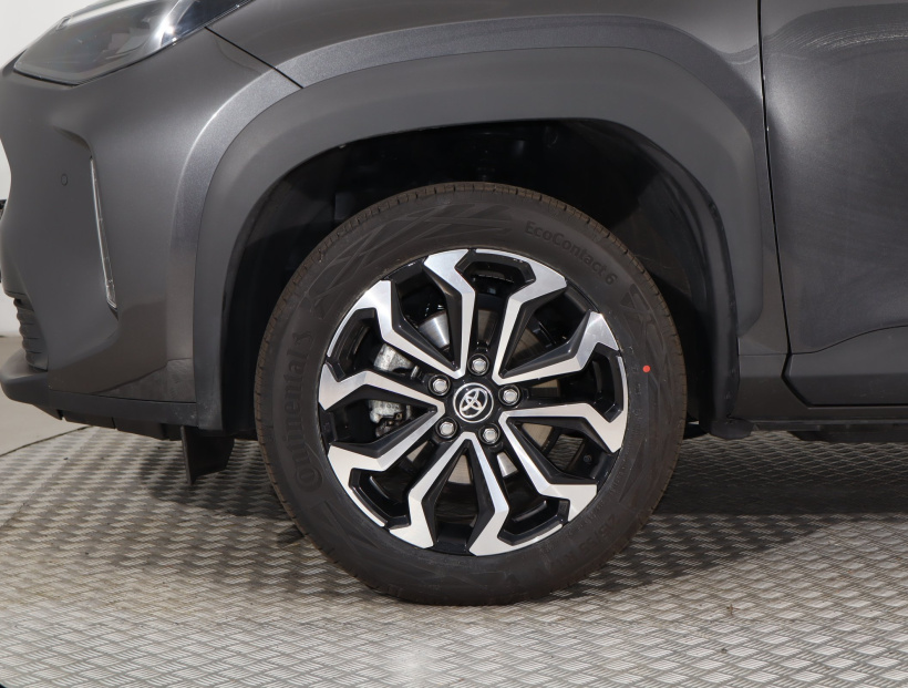 Toyota Yaris Cross, 2025