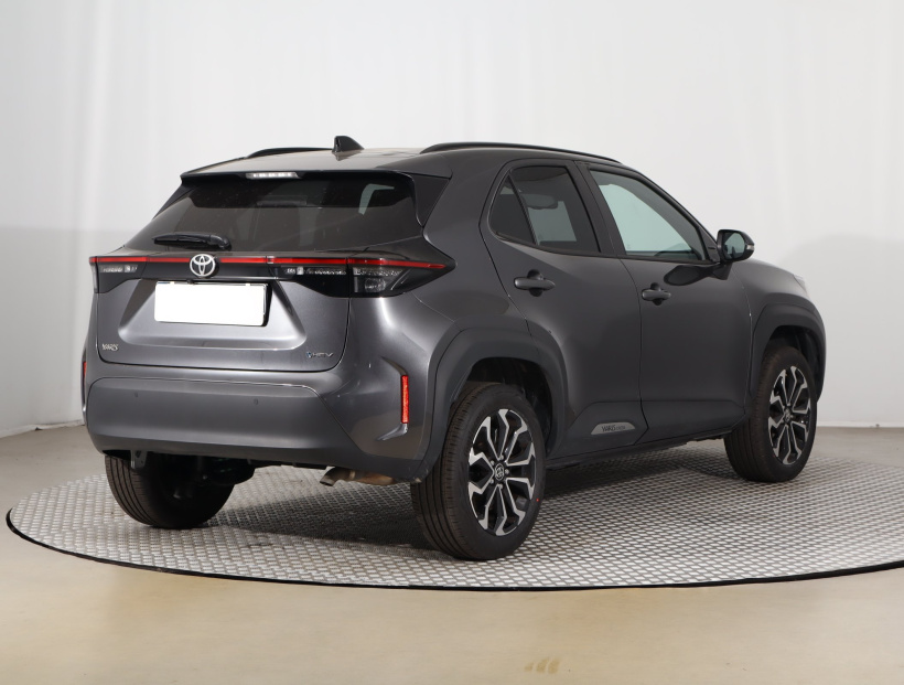 Toyota Yaris Cross, 2025