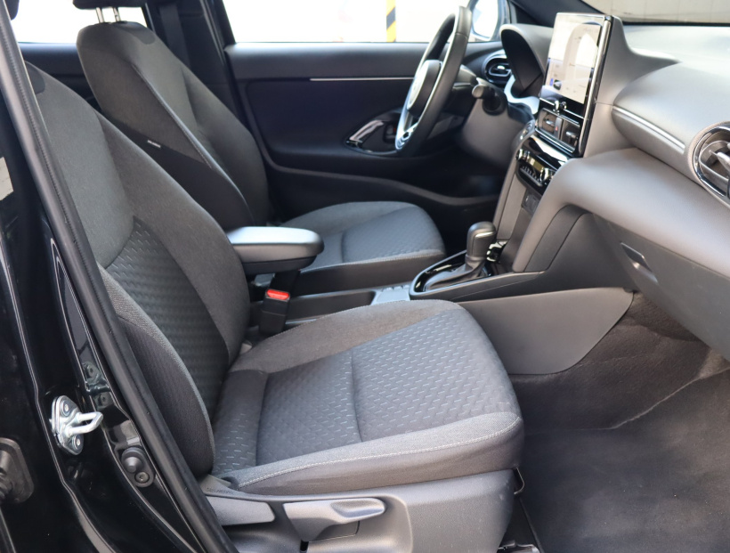 Toyota Yaris Cross, 2025