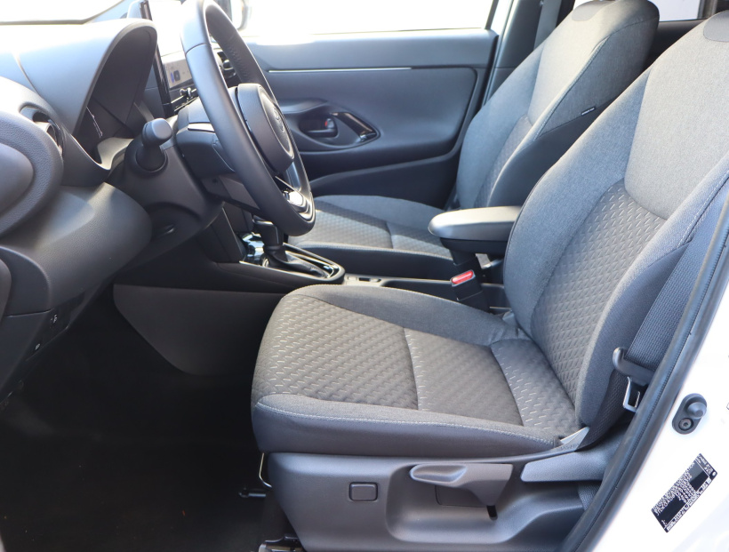 Toyota Yaris Cross, 2025