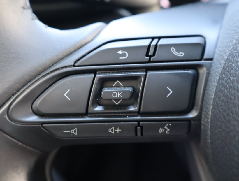 Toyota Yaris Cross, 2025