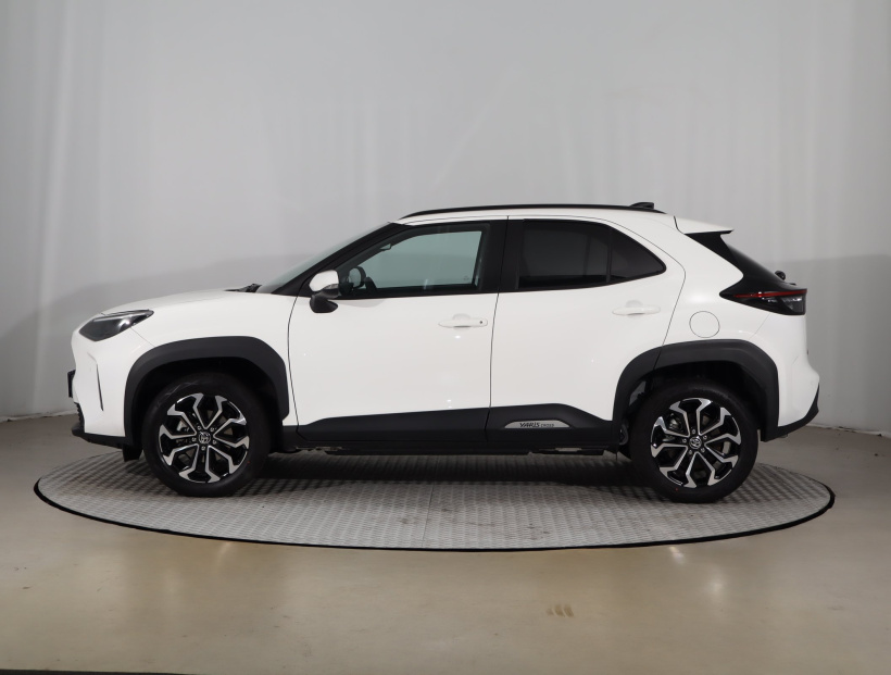 Toyota Yaris Cross, 2025