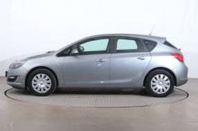 Opel Astra - 2012