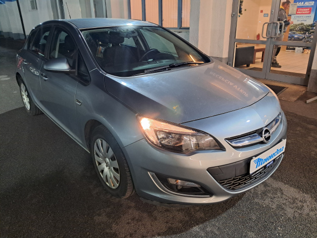 Opel Astra 2012