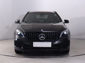 Mercedes-Benz GLA - 2016