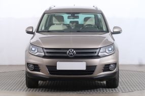 Volkswagen Tiguan - 2011