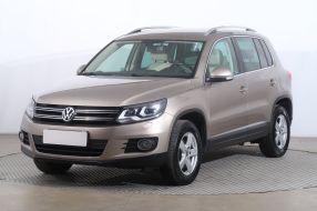 Volkswagen Tiguan - 2011