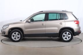 Volkswagen Tiguan - 2011