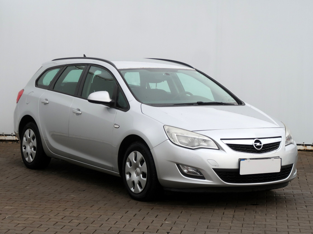 Opel Astra, 2012