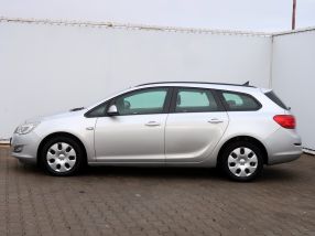 Opel Astra - 2012