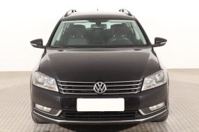 Volkswagen Passat - 2011
