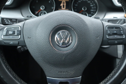 Volkswagen Passat 2011