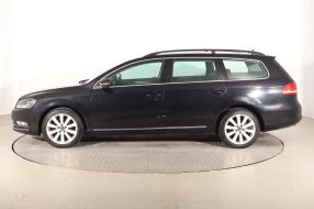 Volkswagen Passat - 2011