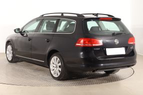 Volkswagen Passat - 2011