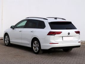 Volkswagen Golf - 2021