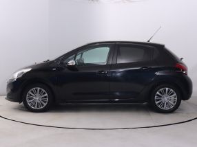 Peugeot 208 - 2016