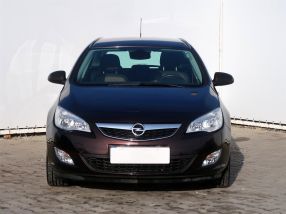 Opel Astra - 2012