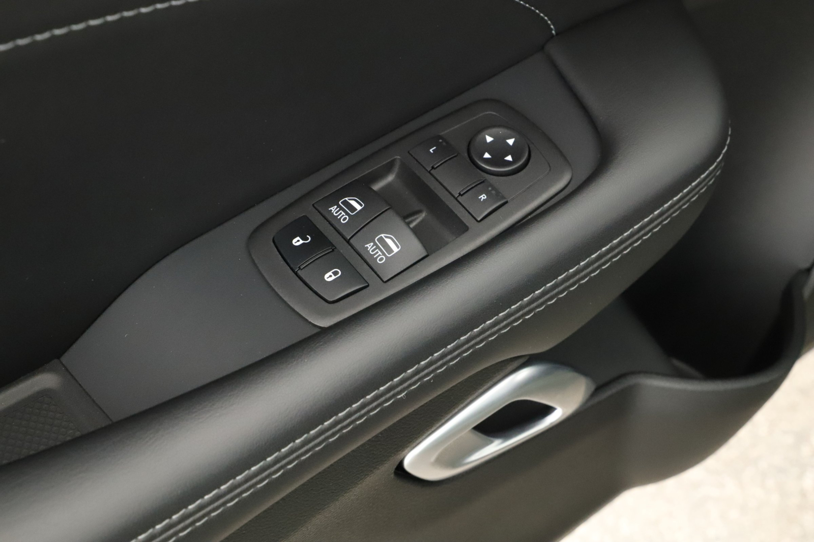 Dodge Challenger - 2024