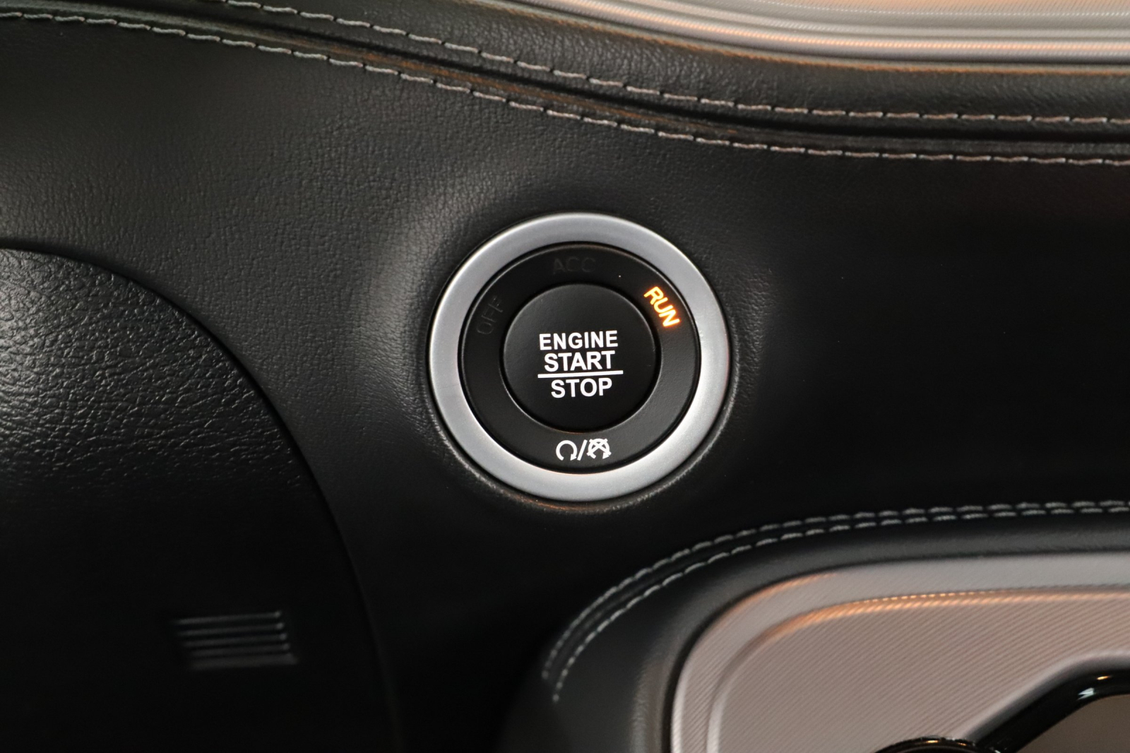 Dodge Challenger - 2024