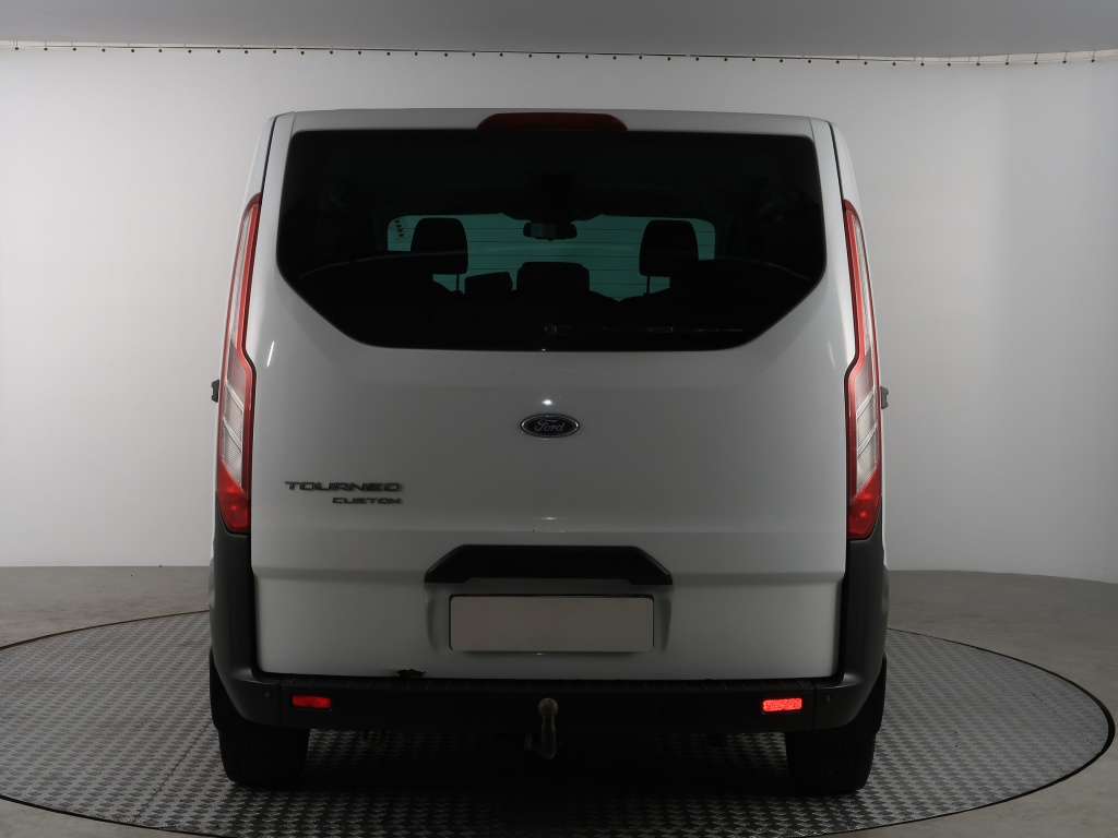Ford Tourneo Custom