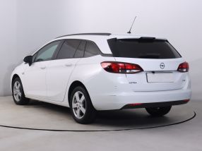 Opel Astra - 2016