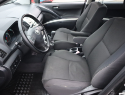 Toyota Corolla Verso 2004