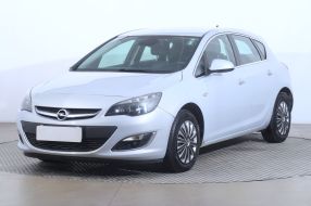 Opel Astra - 2013