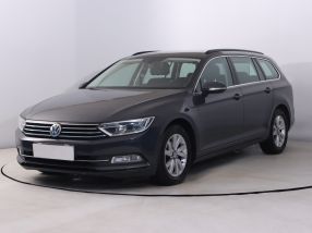 Volkswagen Passat - 2015