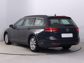 Volkswagen Passat - 2015