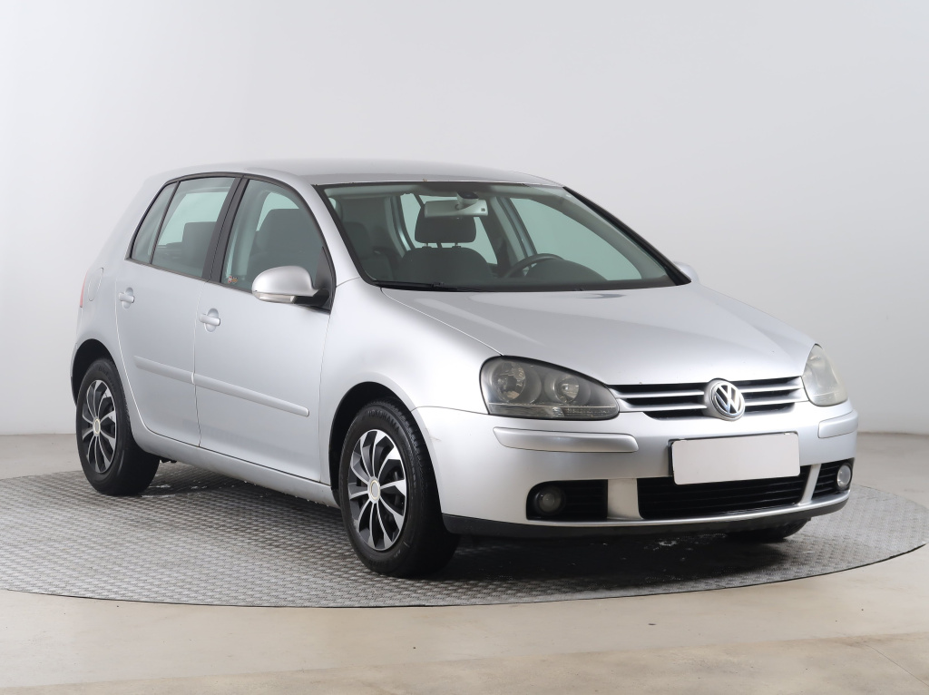 Volkswagen Golf, 2004