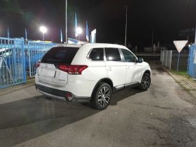 Mitsubishi Outlander - 2016