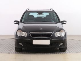 Mercedes-Benz C - 2005