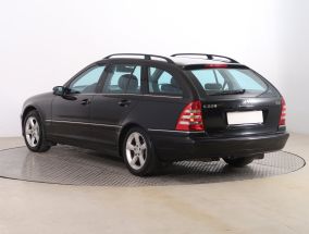 Mercedes-Benz C - 2005