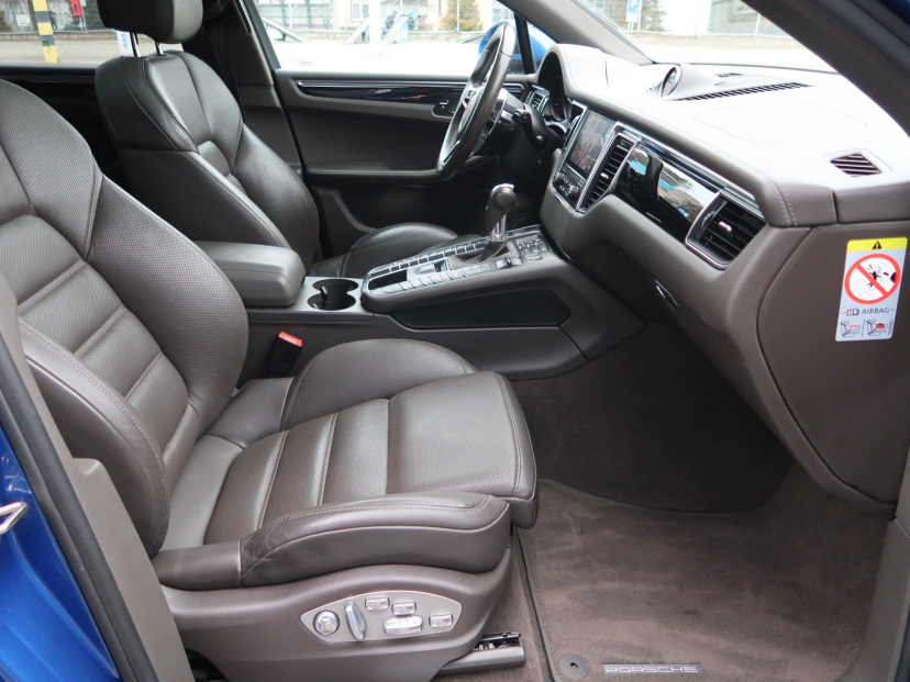 Porsche Macan, 2016
