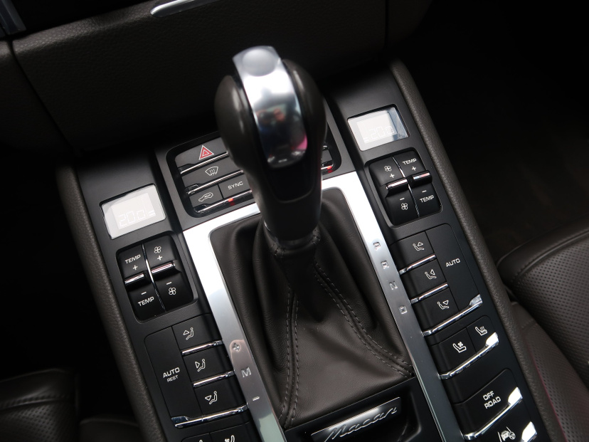Porsche Macan, 2016