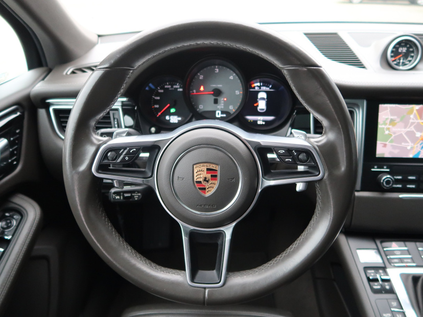 Porsche Macan, 2016
