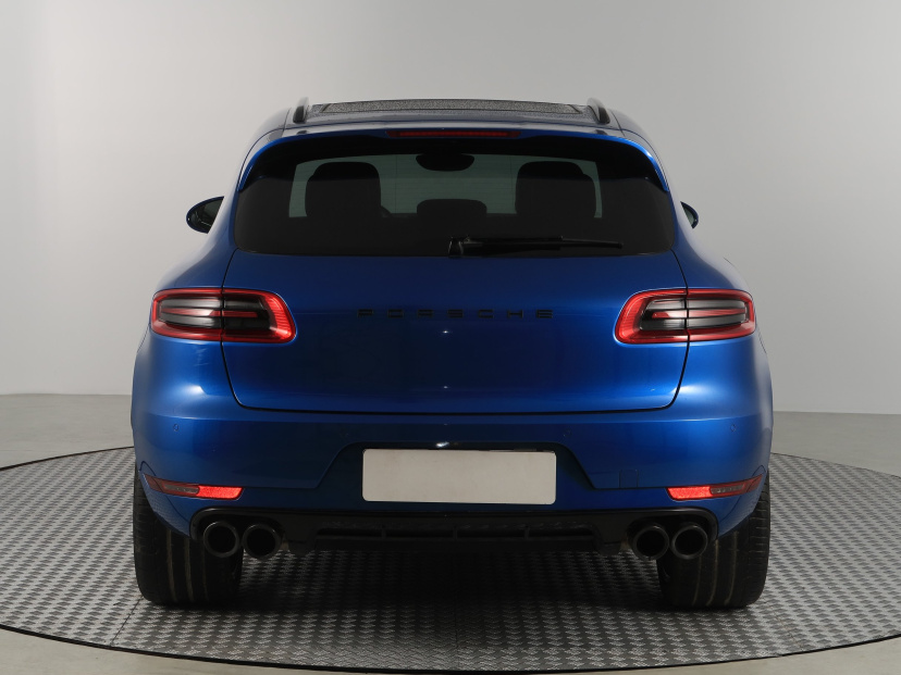 Porsche Macan, 2016