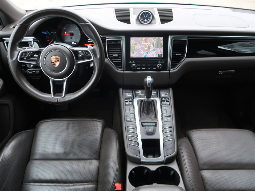 Porsche Macan, 2016