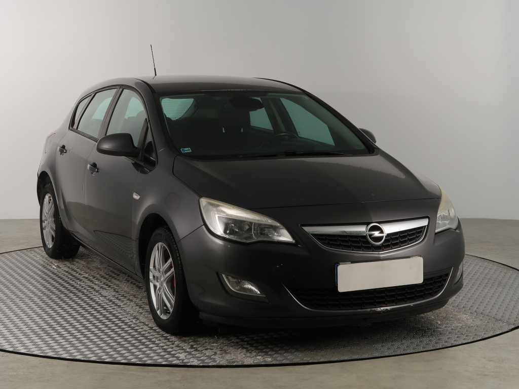 Opel Astra, 2012