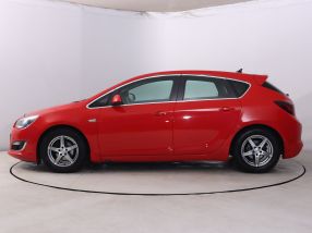 Opel Astra - 2013