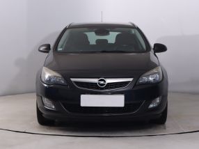 Opel Astra - 2011