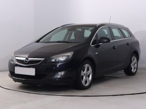 Opel Astra - 2011