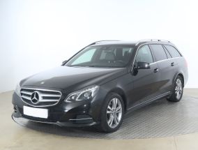Mercedes-Benz E - 2015