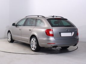 Skoda Superb - 2011