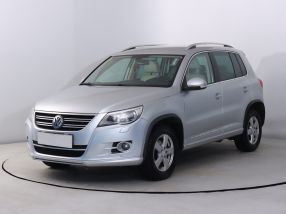 Volkswagen Tiguan - 2010