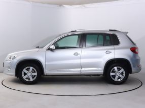 Volkswagen Tiguan - 2010