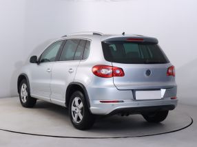 Volkswagen Tiguan - 2010