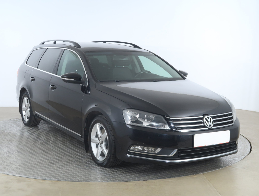Volkswagen Passat, 2011